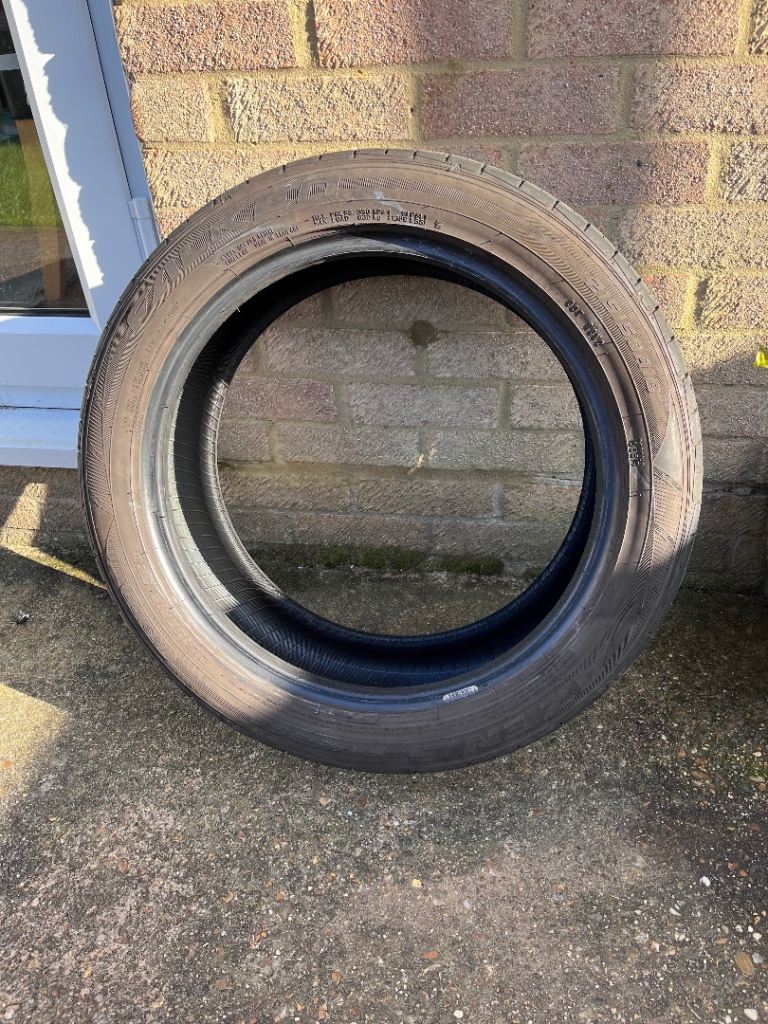 215/50/R18 92W Flaken part worn tyre