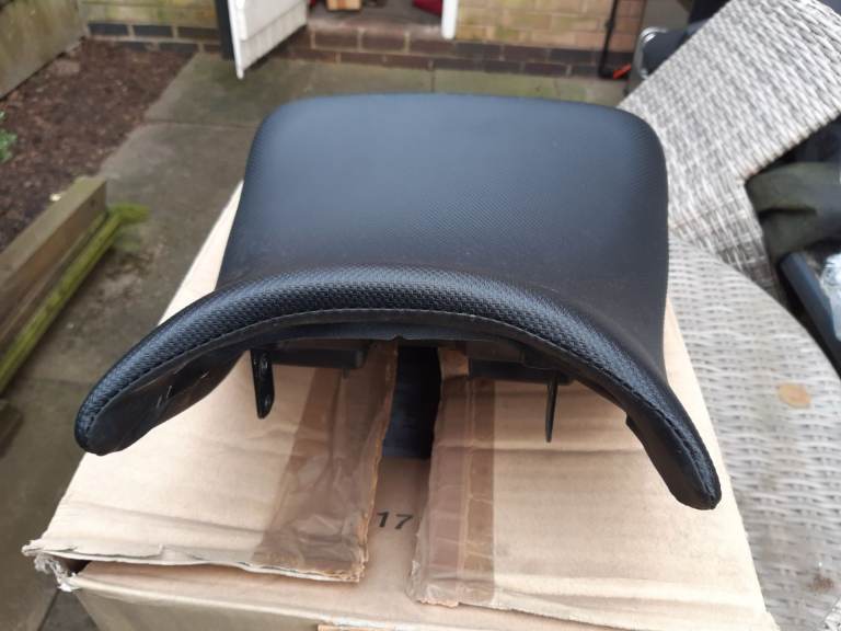 Suzuki Front Seat for GSX 650/1250/Bandit