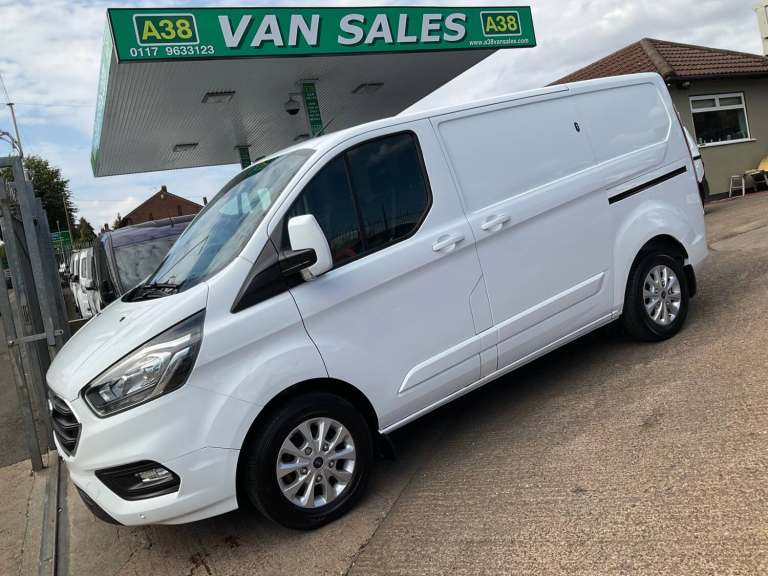 2022 Ford Transit Custom 300 LIMITED 2.0 ECOBLUE 130 BHP PANEL VAN EURO 6 PANEL VAN Diesel Manual