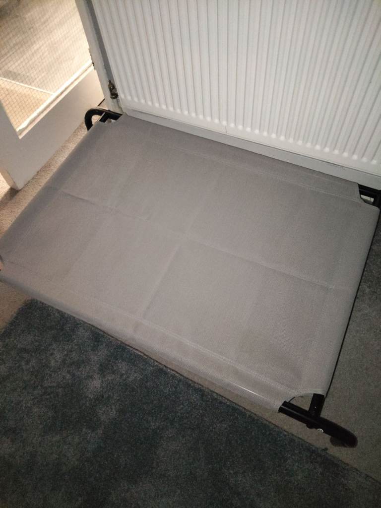 Brand new elevated pet cooling bed 