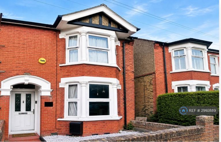 5 bedroom house in Melrose Road, Pinner, HA5 (5 bed) (#2992889)