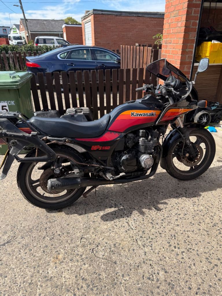 Kawazaki gpz 550 1988 project 