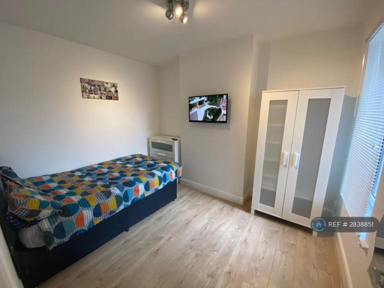 1 bedroom in Doncaster Road, Eastleigh, SO50 (#2838851)