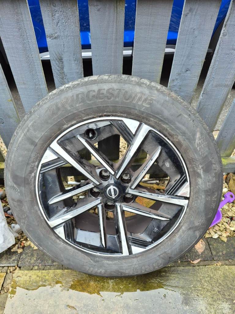 Nissan Juke N Conecta Alloy Wheel 17