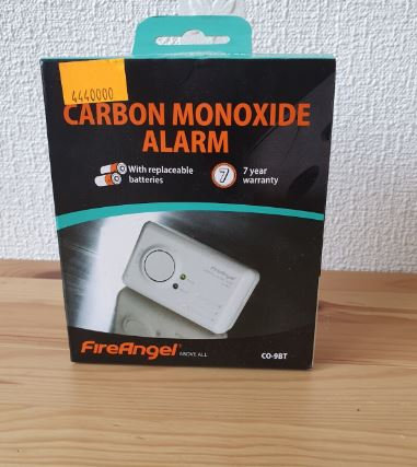 Fire angel co2 alarm with replaceable batteries. new 