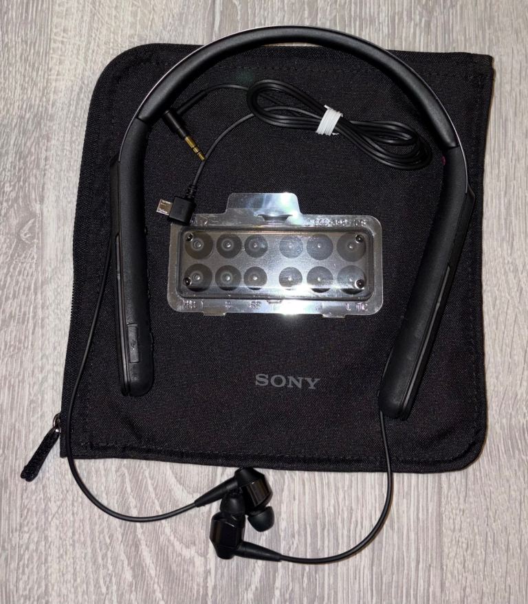 Sony WI-1000X Noise Cancelling Bluetooth Wireless Headphones