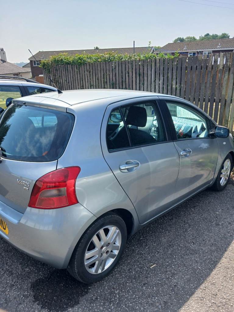 Toyota, YARIS, ,Tr 5 door Manual 5 Speed