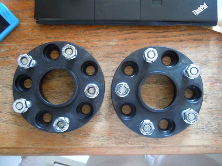 Bolt on 2X Wheels hubcentric spacers Tegiwa  PCD 5X114.3 HUB 61.1 T20 20mm Tesla