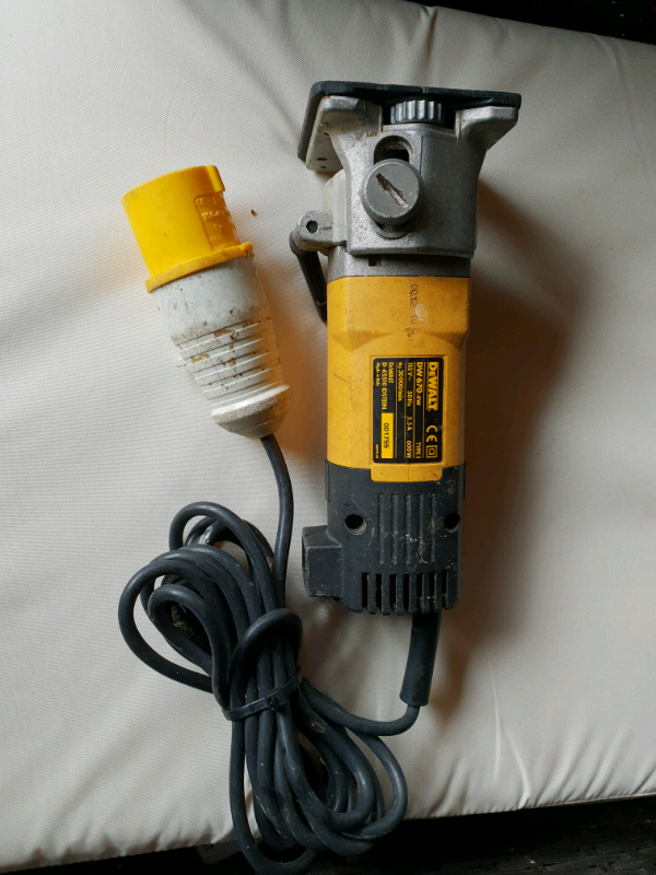 De - walt router 110v