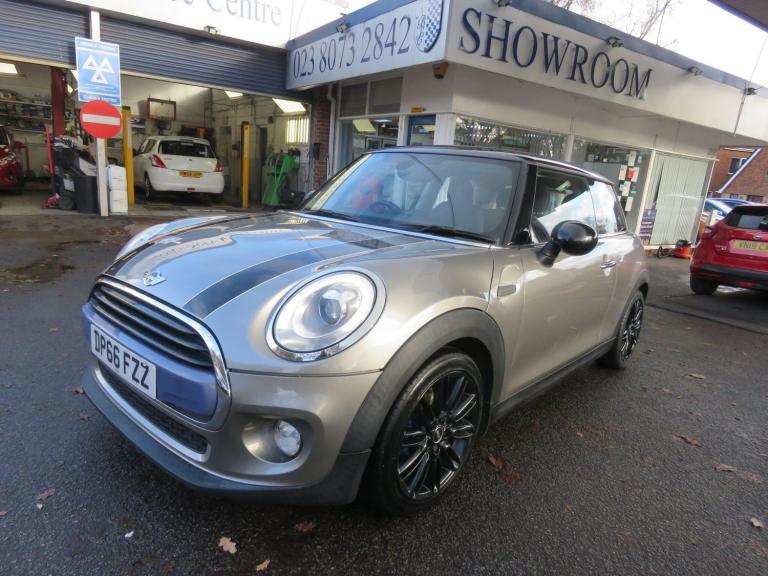2016 MINI Hatch 1.5 Cooper Auto Euro 6 (s/s) 3dr HATCHBACK Petrol Automatic