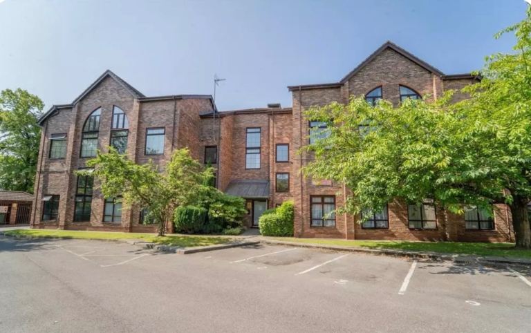 One bed duplex apartment Whally Range M16 8BA