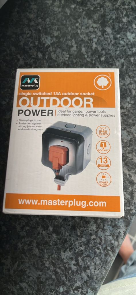 Masterplug Single Switched 13A Outdoor Socket - NEW