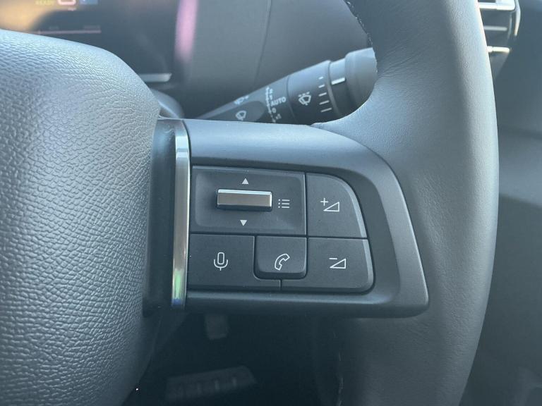 2025 Citroen e-C4 50kWh MAX Hatchback 5dr Electric Auto (7.4kW Charger) (136 ps) HATCHBACK Electr...