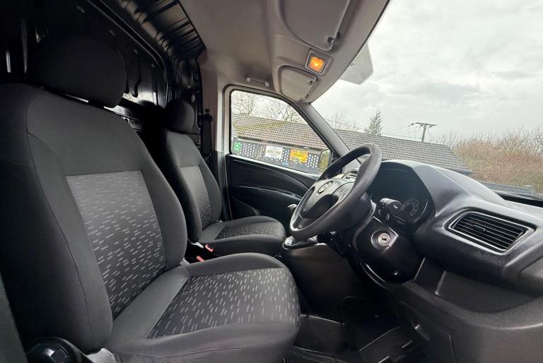 2017 Vauxhall Combo 1.3 CDTi 2300 16v FWD L2 H1 3dr Diesel