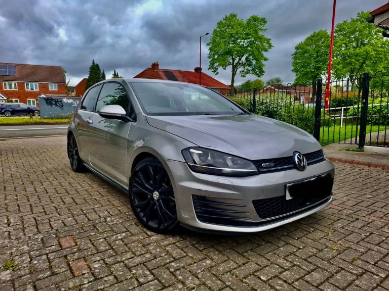 Volkswagen, GOLF, Hatchback, 2014, Semi-Auto, 1968 (cc), 3 doors