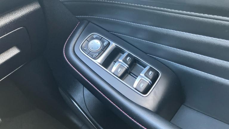 2024 MG MG HS 1.5 T-GDI Trophy 5dr DCT Petrol Hatchback Hatchback Petrol Automatic