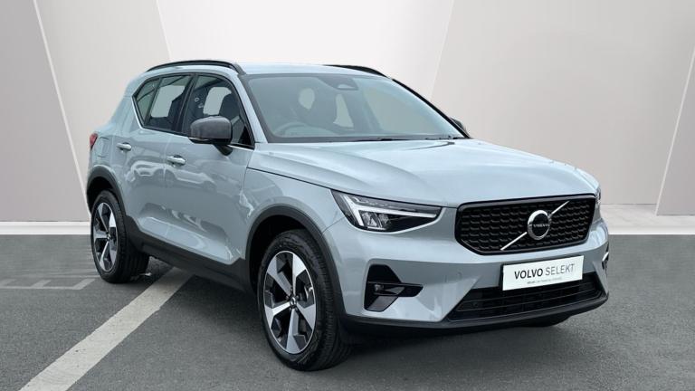 2025 Volvo XC40 Plus, B3 Mild hybrid, Petrol, Dark ( Climate Pack ) ESTATE Petrol/Electric Hybrid...