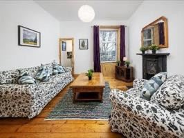 Falkirk Centre Lovely 1 Bed Furnished Flat Fitted Kitchen Garden ParkingFALKIRK CENTRE. 