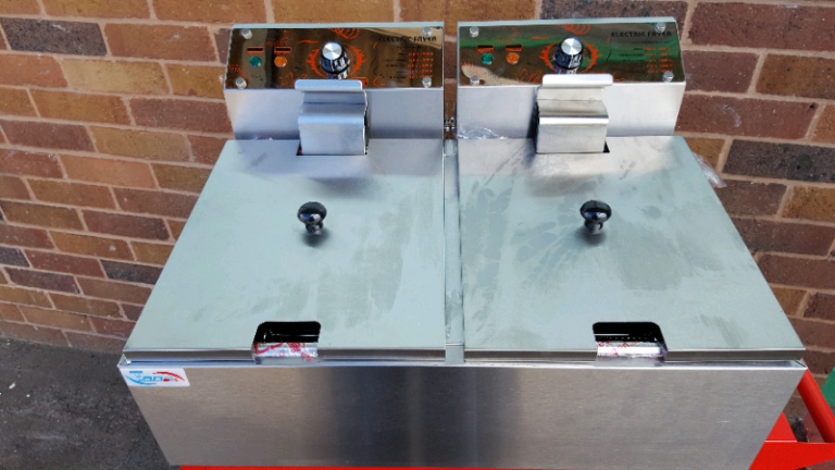 Commercial Electric 5.5 litres oil capacity double tank Fryers 