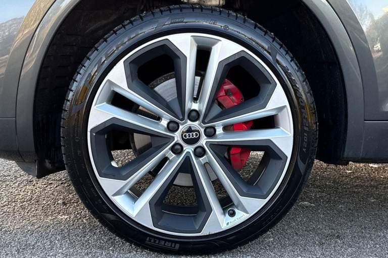 2022 Audi Q5 Edition 1 40 TDI quattro 204 PS S tronic SUV DIESEL Automatic