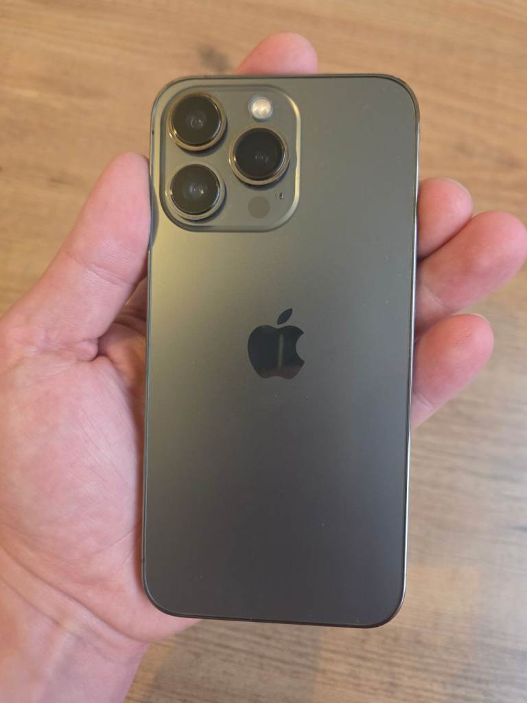 Iphone 13 pro black 128gb 100% battery health 