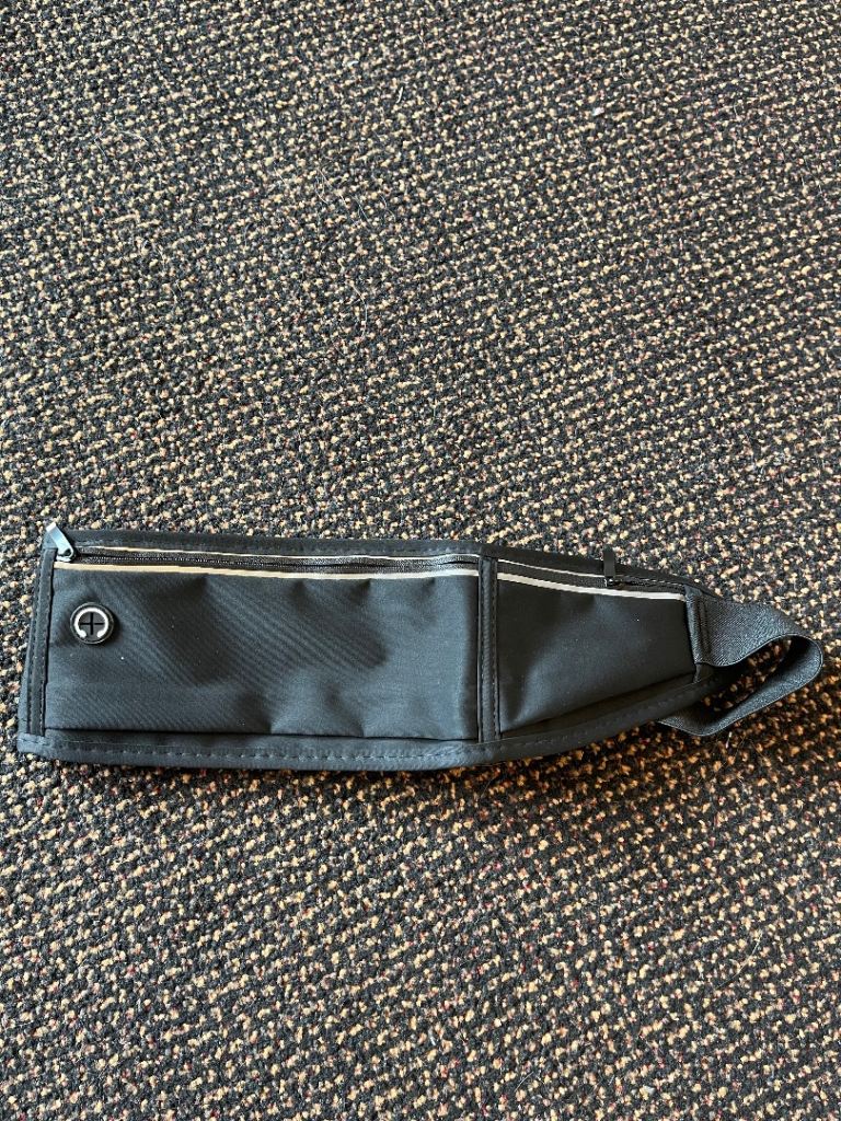Black Running Belt / Sports Bag – As Good As New