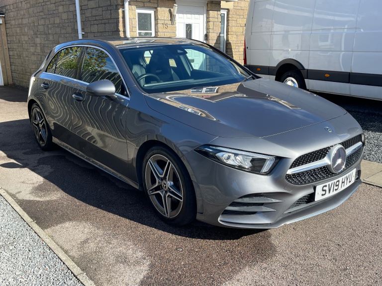 Mercedes-Benz A180d AMG Line AUTOMATIC 