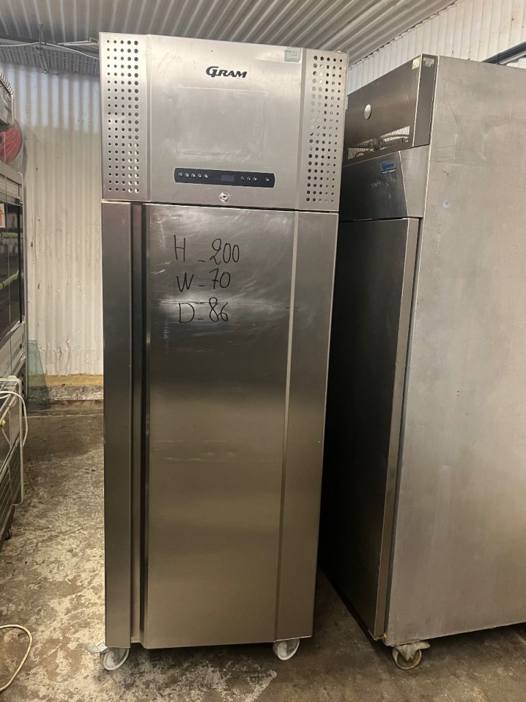 Commercial single door fridge gram fully serviced cafe shop restaurant 