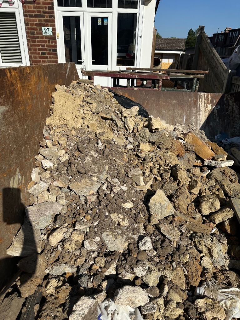Gravel - mixed aggregate, ballast, or rubble 