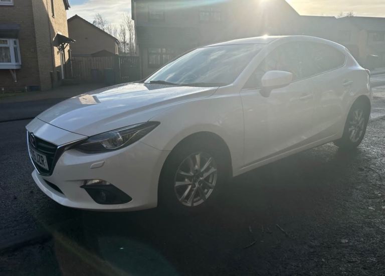 2015 mazda 3 2.2 diesel sel navigation   Ulez free   Mot July 2026  2 keys   £20 year road tax 