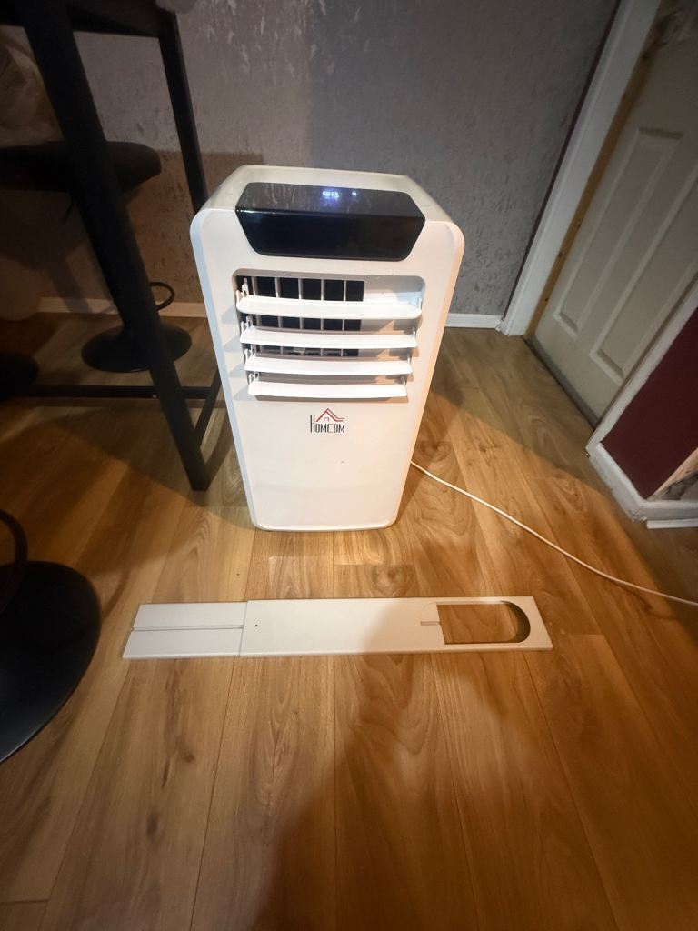 Portable air conditioning unit 