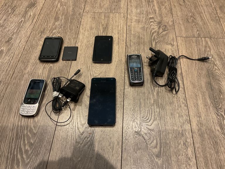 Mobile Phones - Job Lot. Nokia Apple Microsoft HTC