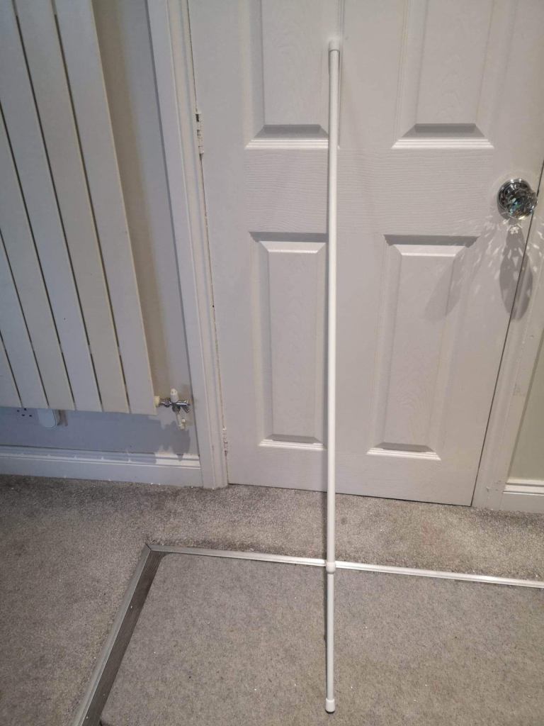 Telescopic bathroom curtain rod