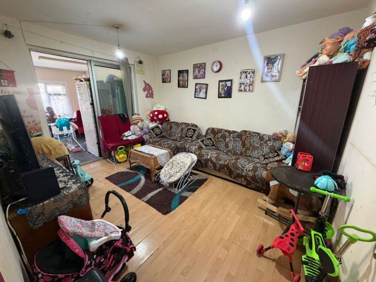 4 bedroom 2 bathroom house to rent in Hounslow