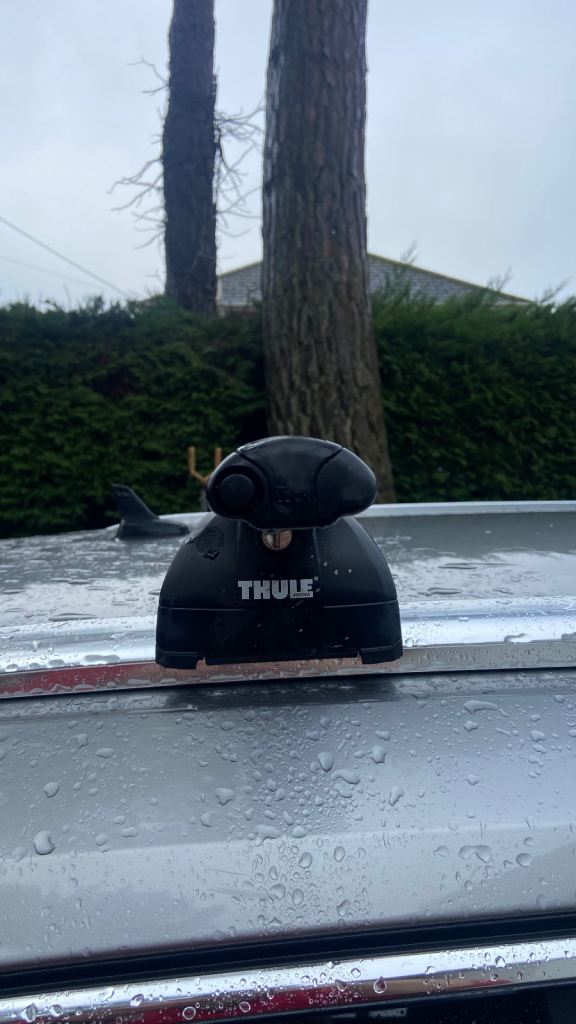 Thule roof rack bars for flush mounted rails - eg VW Passat Estate 