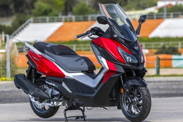 Sym CRUISYM 300 | 2023 | Maxi scooter |Reliable | Automatic |Comfortable Ride