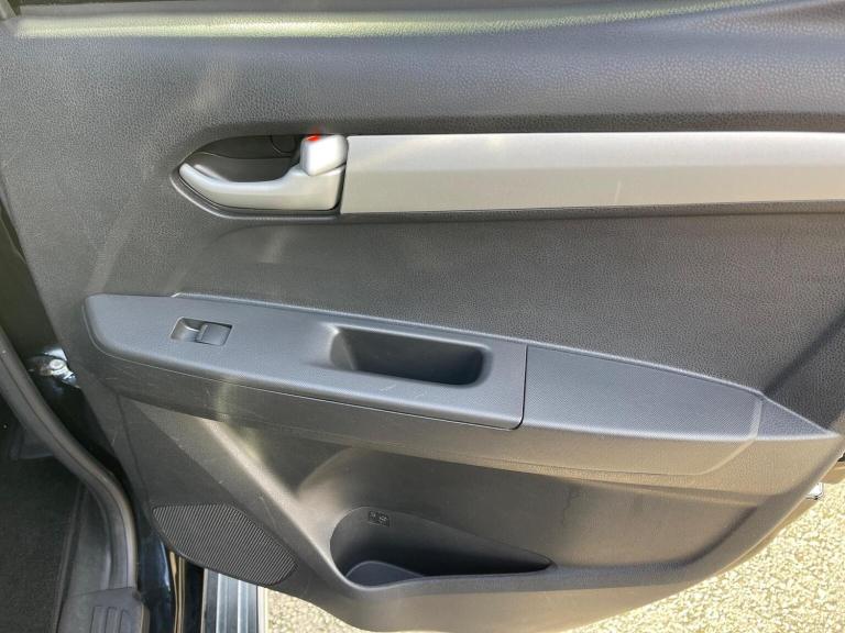 ISUZU D-MAX 2.5 TD Yukon 4x4 4dr 2015