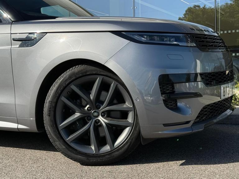 2024 Land Rover Range Rover Sport 3.0 D300 MHEV Dynamic SE SUV 5dr Diesel Auto 4WD Euro 6 (s/s) (...
