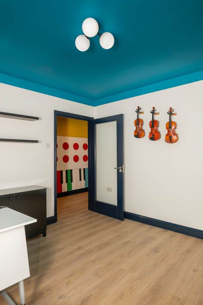 Professional Appointment Base Rooms To Rent in Enfield