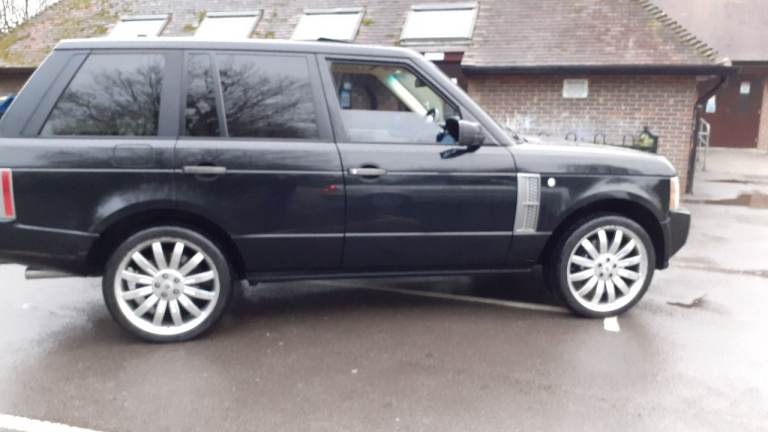 Range Rover 22 inch Overfinch styled alloy wheels