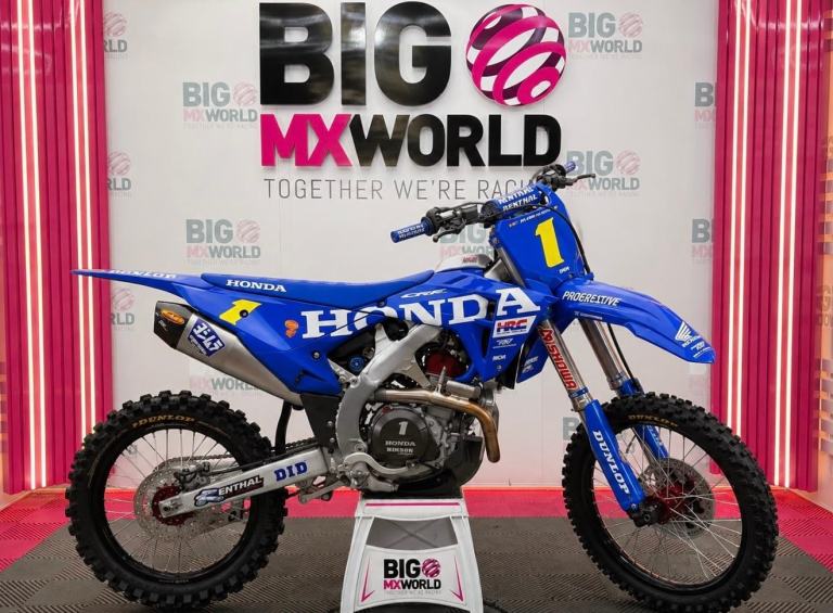 Honda CRF 250 2026 - Jett Lawrence Replica - Full Yoshimura RS-12 & SMPro