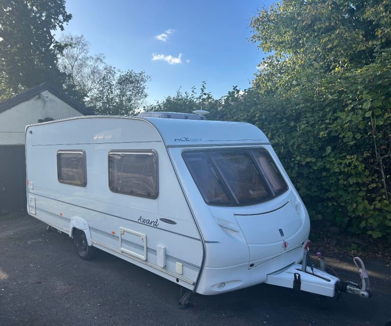 2004 Ace Morningstar 4 Berth Touring Caravan with Motor Mover – £3,450 ONO