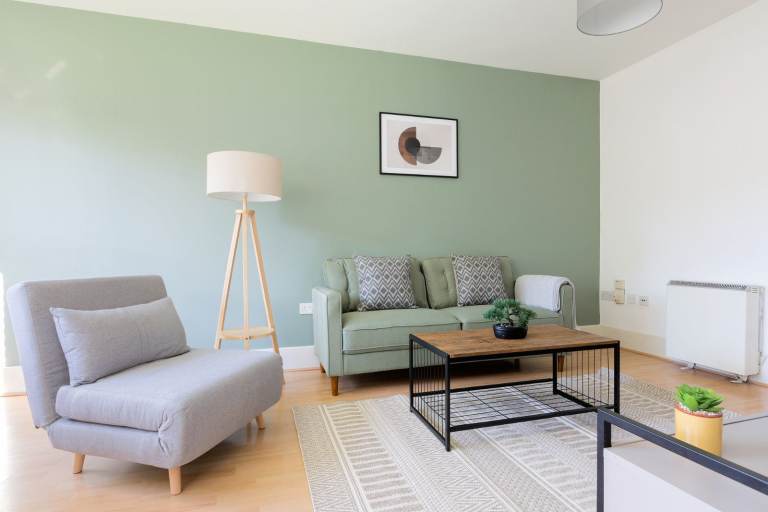 🏙️ MODERN 1-BED W/ PARKING | LONG-TERM | COMPANY LETS WELCOME – DALSTON E8