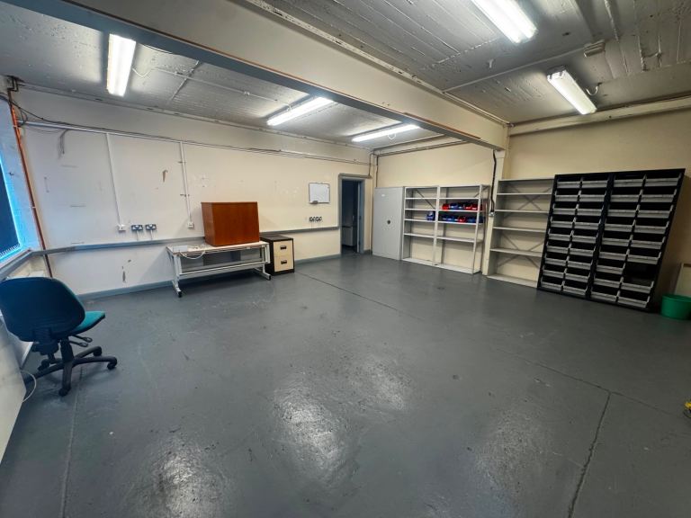 Unit for Rent with Good Warehouse Space and Offices 4900 SQFT