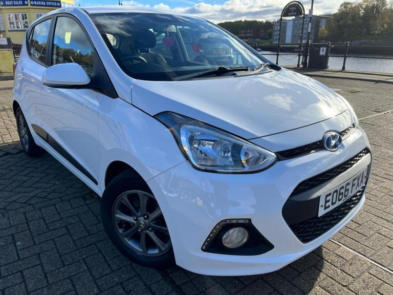 HYUNDAI I10 1.0 Premium 2016