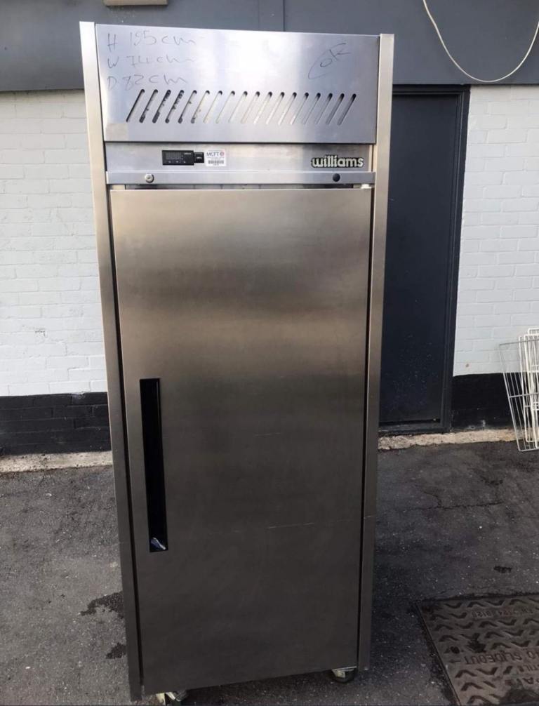 Commercial single door fridge Williams fully serviced cafe shop restaurant 