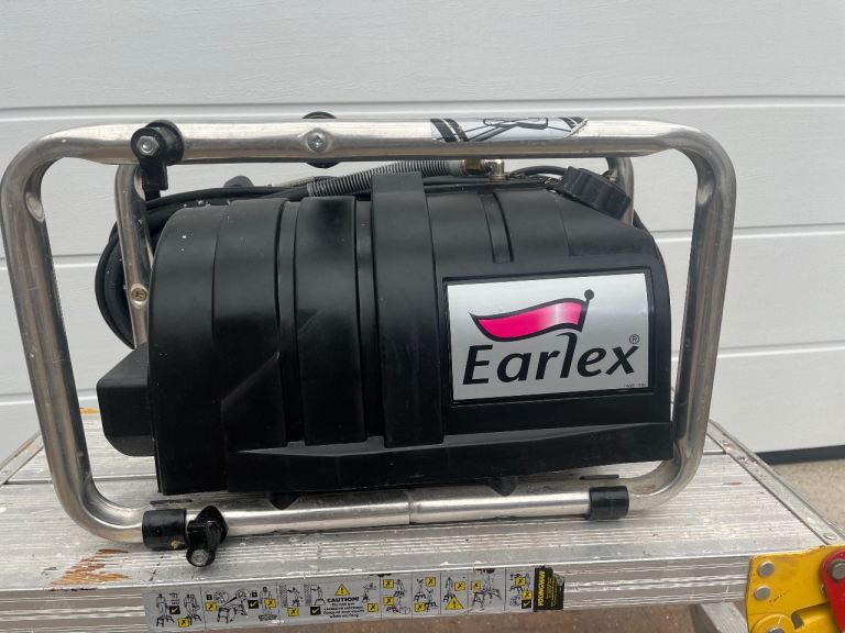 Earlex Pro-Steam Professional Steam Wallpaper Stripper - Good Condition
