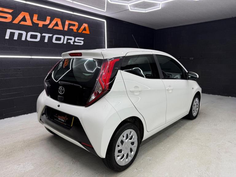 2018 Toyota AYGO 1.0 VVT-i X-Play 5dr HATCHBACK PETROL Manual