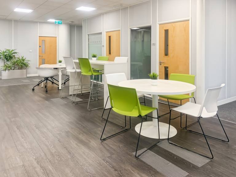 Stansted - CM24 1SJ \ Coworking Membership with Access to Any Available Desk