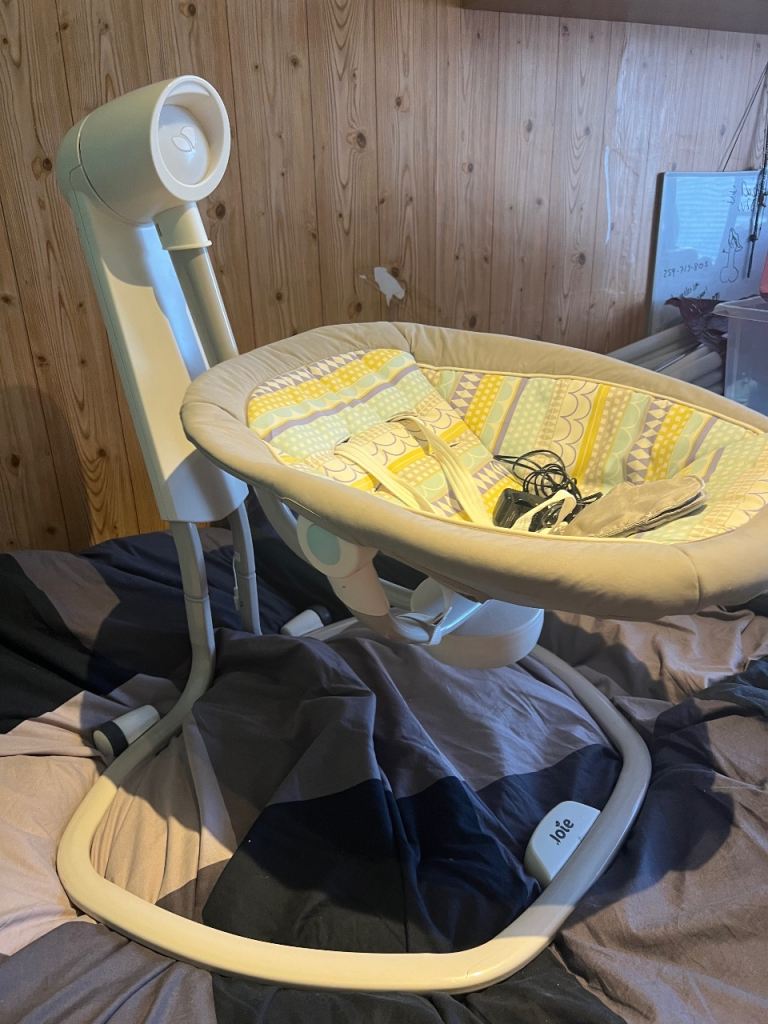 Free-Joie Serina 2-in-1 Baby Swing and Bouncer – Good Condition